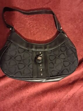 Liz Claiborne Black Patterned Shoulder Bag